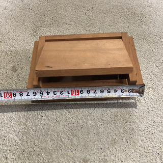 木製餌入れの画像