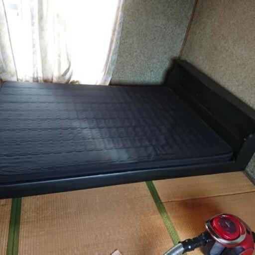 キングサイズのベッドです。