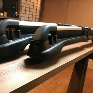 【INNO】 RH485 ルーフレール付車用 スノーボード/スキー用 システムキャリアの画像