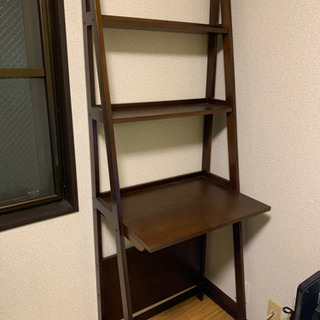 机、パソコンデスクにの画像