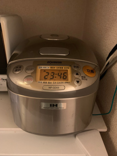 炊飯器　3合炊き　ZOZIRUSHI