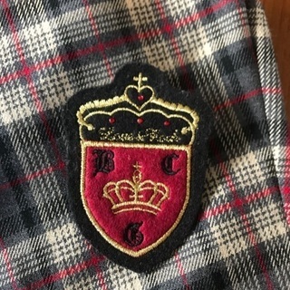 未使用　ブルークロスガール　クロップドパンツ160㎝　エンブレム付きの画像