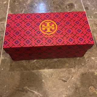 トリーバーチ靴箱