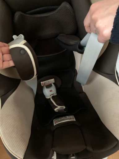 エールべべ チャイルドシート (値下げ交渉可)