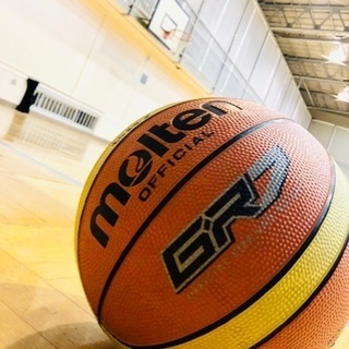 体育館でバスケ🏀しませんか？\( ˆoˆ )/