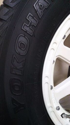 スヅキジムニー23に装着してました、スタットレス185\85R16インチ、ばりやま