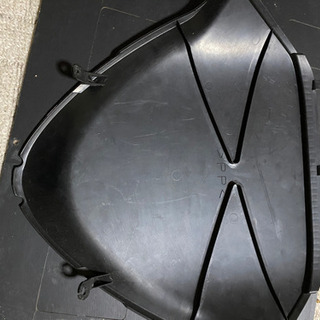 マジェスティc 純正フロントカウルの画像