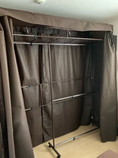 【5月末まで限定セール】大容量収納の伸縮式ハンガーラック