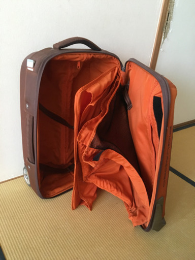 旅行カバン