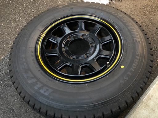 ハイエース用5zigen KOMAホイールとスタッドレスブリジストンブリザックVL1 4本セット