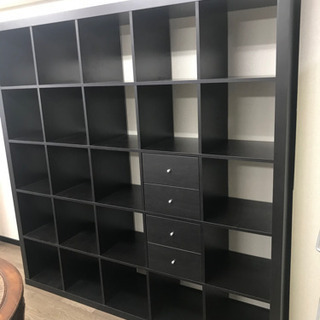IKEAの木製本棚の画像