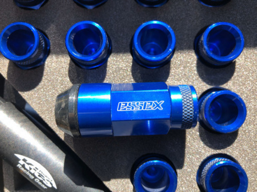 ハイエース用CRS ESSEXホイールナットセット中古品値下