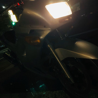 ZZR250