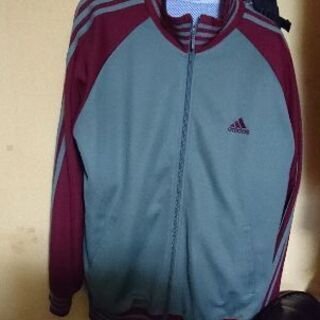adidasジャージ上のみ
