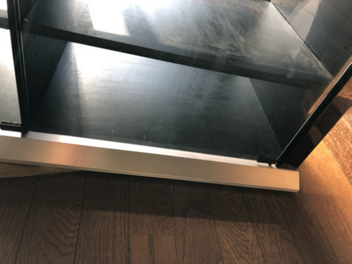 ガラスのテレビボード 大型TV
