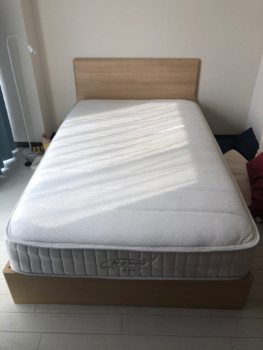 値段下げました！浅型引出し付きセミダブルベッドフレーム(メリッサ3 H85 LBR アサヒキ25)