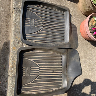 車用　マットの画像