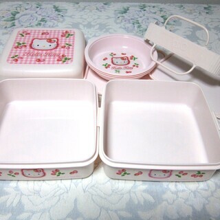 ハローキティ弁当箱セットの画像