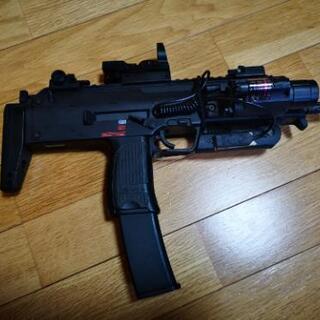 電動ｴｱｶﾞﾝ マルイmp7a1セット&肘当て膝当て