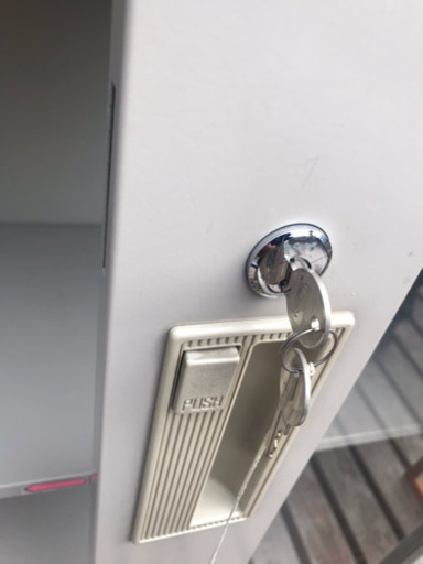 オフィス家具 ロッカー 鍵付き