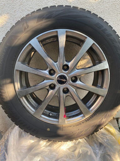 ブリヂストンのスタッドレスタイヤ　値下げしました！