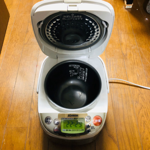 ★炊飯器　象印　ZOJIRUSHI IH 3合炊き　①★