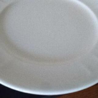 新品 大皿 ホワイトの画像