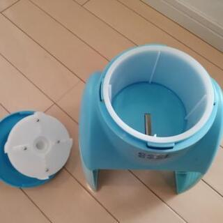 手動式かき氷器の画像
