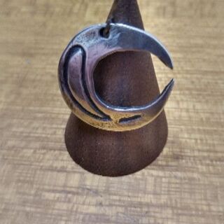 インディアンジュエリー風ピアス　クレイシルバー　月デザイン