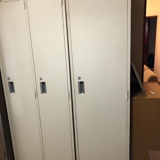 オフィスロッカー　千円　鍵付き