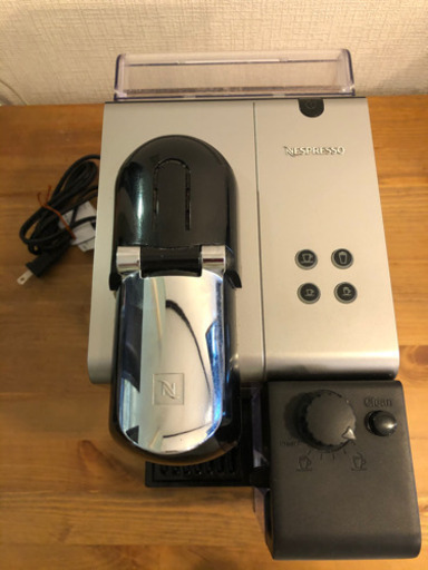 、ネスプレッソ コーヒーメーカー F421 2014年製【中古品】