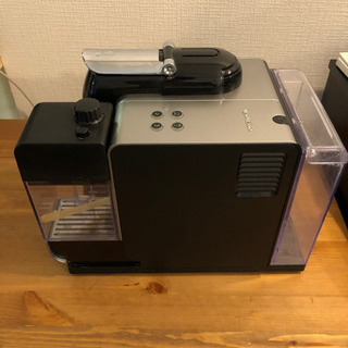 、ネスプレッソ コーヒーメーカー F421 2014年製【中古品】の画像