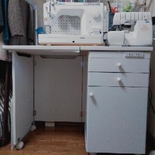 ミシン用　折りたたみテーブルの画像