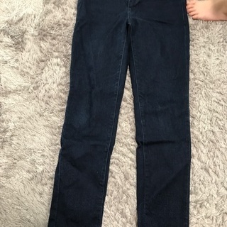 UNIQLO ジーンズ　26インチ（66センチ）