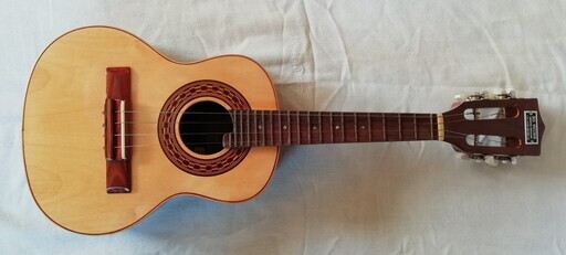 カバキーニョ　ブラジル製