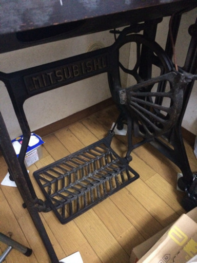 アンティーク ミシン MITSUBISHI