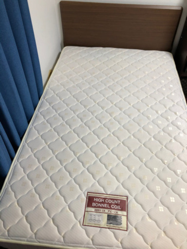 セミダブルベット（フレーム&マットレス）