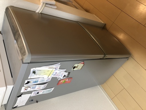 冷蔵庫をお売りします。3月17日までにお引渡し