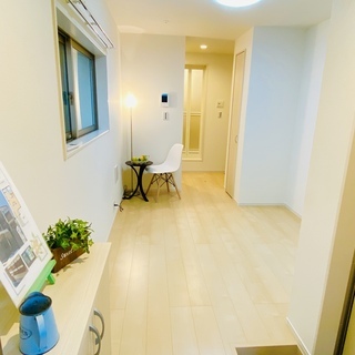 大家直接。初期費用1万円。23区内の最上階ワンフロア占有、築2年...
