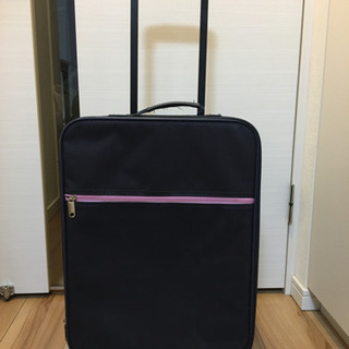 キャリーバッグ　スーツケースの画像