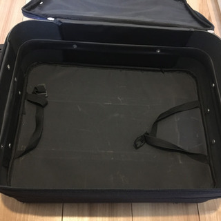 キャリーバッグ　スーツケースの画像