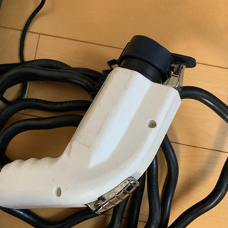 三菱ミーブ充電ケーブルの画像