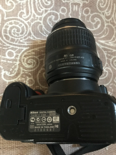 Nikon デジタル一眼レフカメラ　D3100 (望遠ズームレンズ付)