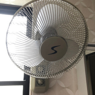 【持帰限定】[無料] 壁掛け扇風機
