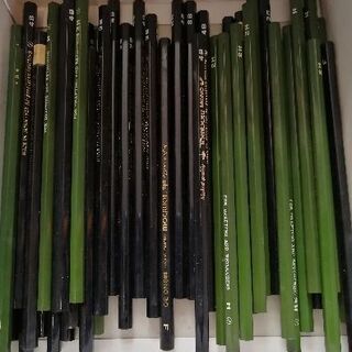 【価格見直し】鉛筆　それぞれ