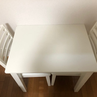 二人がけダイニングテーブル＋イス2脚