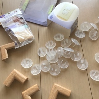 コンセントキャップと角っこクッション