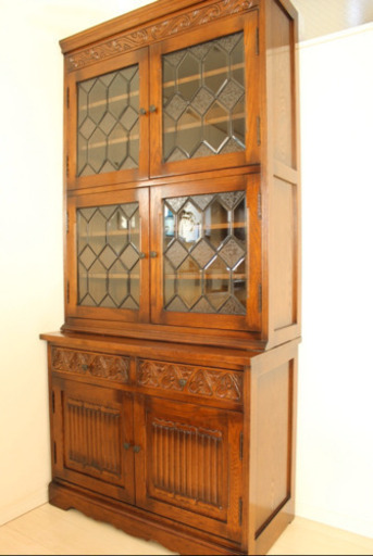 食器棚　カップボード