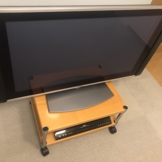 日立37インチプラズマテレビ、HDD/DVDレコーダー、TV台の画像