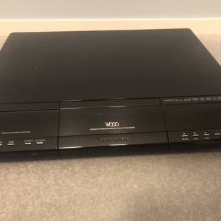 日立37インチプラズマテレビ、HDD/DVDレコーダー、TV台の画像